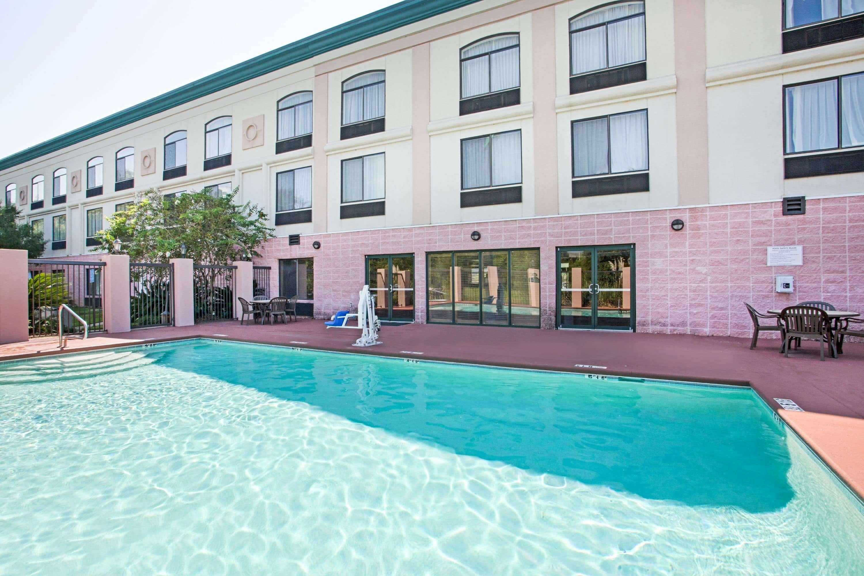 Holiday Inn Express & Suites - Mobile - I-65 By Ihg Exteriör bild